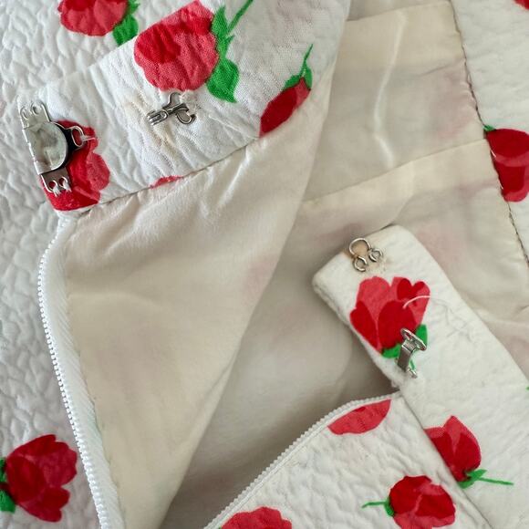 Vintage 1980s Oscar de la Renta Tiny Spring Rose Print Skirt Made in USA Size 10 - Picture 8 of 8